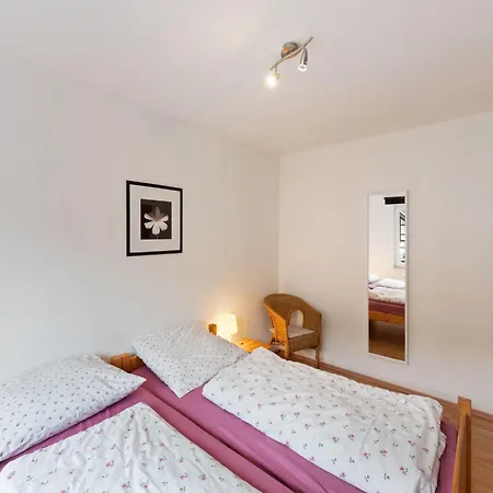 Semesterbostad Schoenes In Mit Terrasse