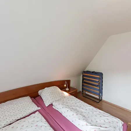 Schoenes In Mit Terrasse *