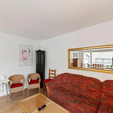 Schoenes In Mit Terrasse