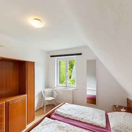 Semesterbostad Schoenes In Mit Terrasse