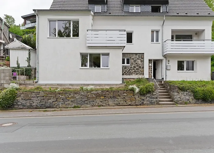 Schoenes In Mit Terrasse Tatil Evi Winterberg