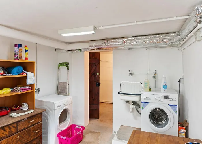 Schoenes In Mit Terrasse Tatil Evi Winterberg