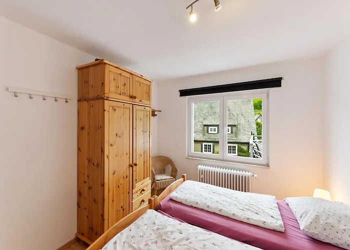 Schoenes In Mit Terrasse