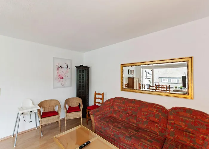 Schoenes In Mit Terrasse